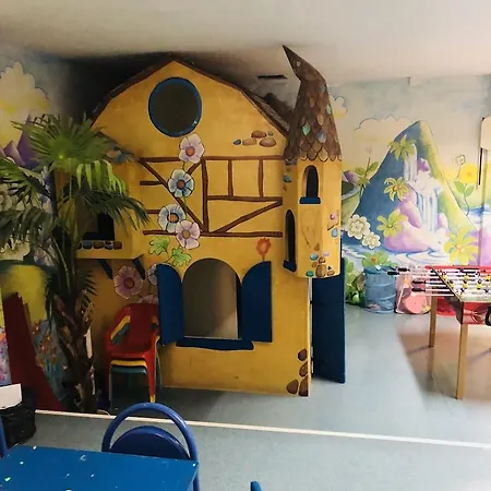 Appart hôtel Regency Torviscas And