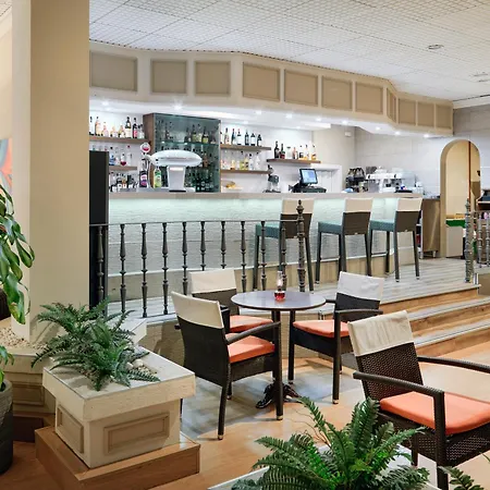 公寓式酒店 丽晶图维斯卡斯公寓加套房 3*