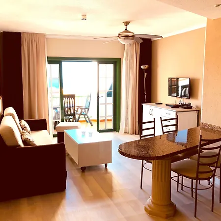 Apartmanhotel Regency Torviscas And 3*