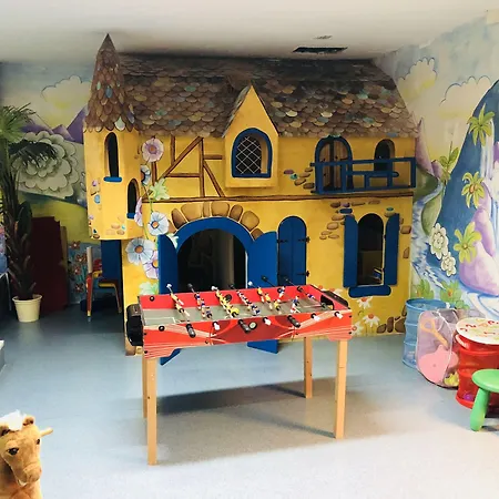 Regency Torviscas And شقة فندقية