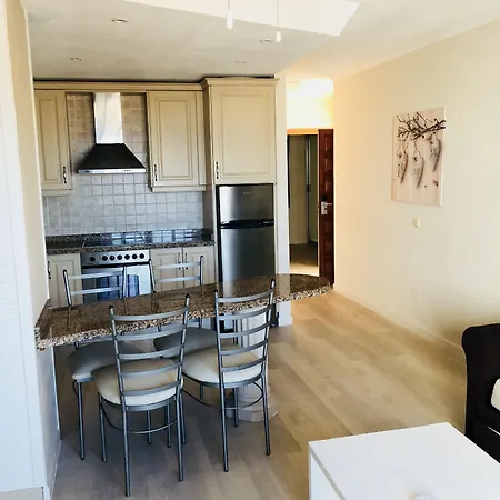 Regency Torviscas And أذيخي